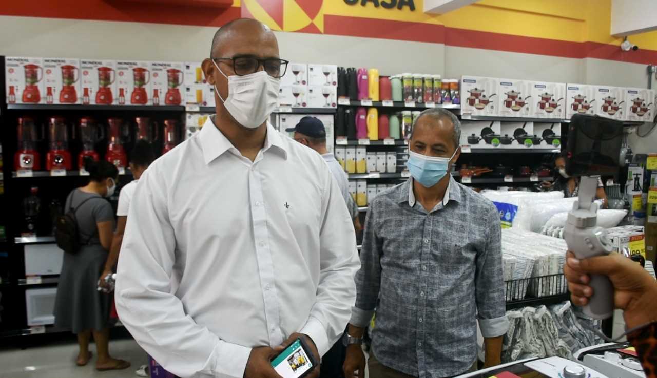 Camacã: Prefeito Paulo do Gás e o vice- Rai de Panelinha participam da inauguração da Loja gbarbosa em Camacã